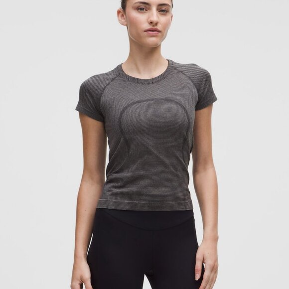 Swiftly Tech Short-Sleeve Shirt 2.0 Waist Length - Picture 1 of 4
